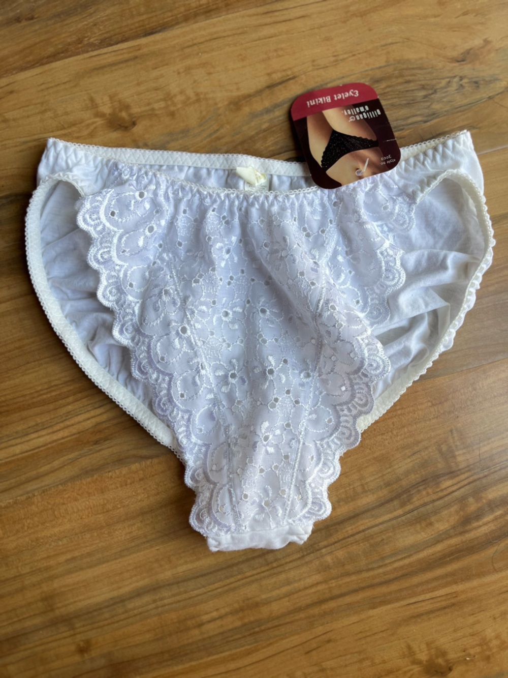NWT Gilligan & O'Malley Vintage Eyelet Bikini Deadstock Underwear Size 6 Cottage